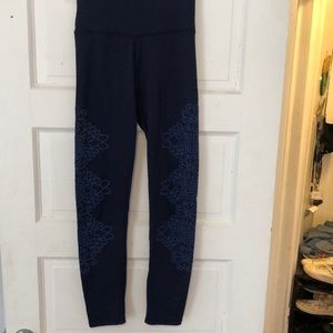 Aerie play leggings